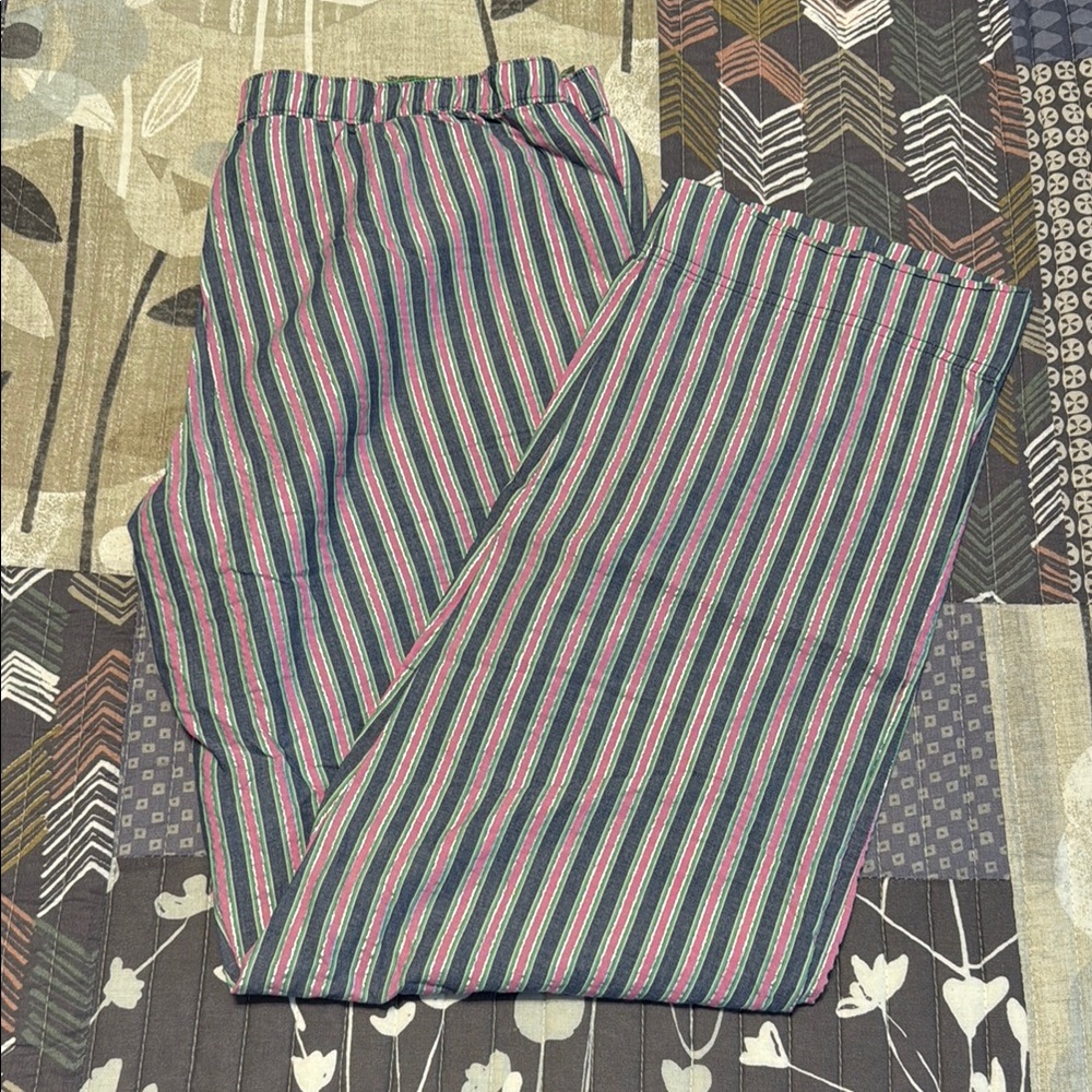 LONGS Aerie Green and Pink Pajama Set with Tie Waist